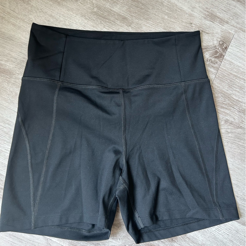 Girlfriend Collective Run shorts